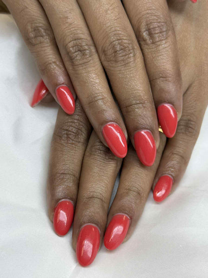 Gel-Nageldesign Termin